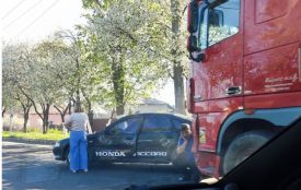 На Микулинецькій зіштовхнулися авто та фура