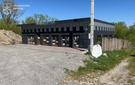 У Гусятині замість легкого кіоску з’явився повноцінний відпочинковий комплекс. Його знесуть, — прокуратура