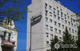 На стіні будівлі поліції в Тернополі створюють 15-метровий мурал