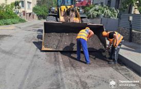 У Тернополі 14 травня ремонтують дорожнє покриття і латають ями — перелік вулиць