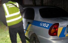 П’яний чоловік бив пляшки, зривав одяг та влаштував погром у барі. Що сказав суд?