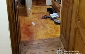 Завдав близько десяти ножових поранень: на Злуки затримали чоловіка за підозрою у замаху на вбивство дружини