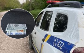 П’яний водій електроскутера і 100 доларів у багажнику: на Тернопільщині жінка пропонувала хабар поліції