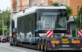 Фото дня: перші два нові тролейбуси уже привезли в Тернопіль
