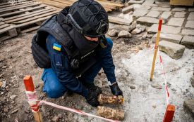У Бережанському замку знайшли два снаряди часів Другої світової