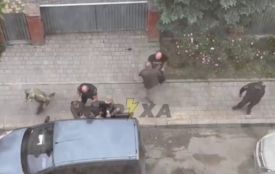 «Витискали очі, коли затримували й пхали в авто». Як коментують конфлікт із ТЦК у Тернополі