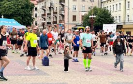 Бігли заради допомоги дворічній дитині: у Тернополі відбувся донорський півмарафон