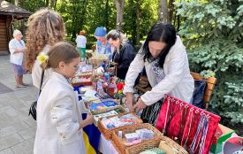 Домашня випічка і донати: у Тернополі збирають на човен для 241 бригади