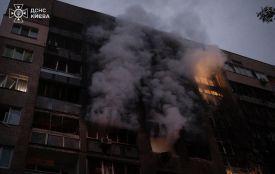 Масована атака по Києву: пошкоджені будинки, «приліт» по Лаврі та багато постраждалих