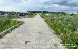 У Довжанці загинув чоловік після падіння з ковша трактора
