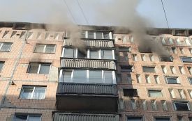 На Злуки через пожежу евакуювали 20 людей: у квартирі, яка горіла, була 10-річна дитина