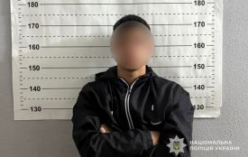 У Тернополі чоловік попросив телефон «подзвонити» й утік із ним