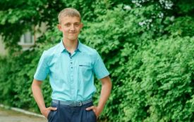 «Прошу — дайте моєму сину шанс!» Після невдалого стрибка у воду 17-річний хлопець знерухомлений