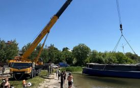 На Тернопільському ставі з'явився новий теплохід під назвою «Йота»