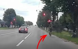 Велосипедист отримав штраф за проїзд на червониий сигнал у Тернополі
