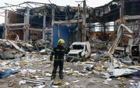Вночі ворог знову бив балістикою по Києву: рятувальники ліквідовують пожежі