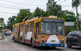 Через обірвані дроти на Збаразькій тимчасово не курсують тролейбуси