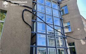 У поліклініці на Острозького встановлять сучасний пасажирський ліфт