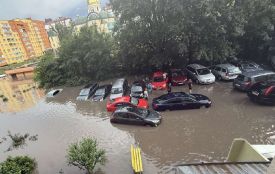 Чи можуть власники затоплених автомобілів під час негоди в Тернополі отримати компенсацію