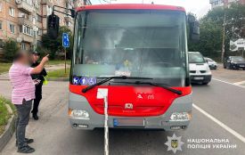 У маршрутці на Тарнавського травмувалась пасажирка