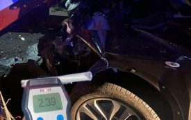 Драгер показав майже в 12 разів більше норми: біля Смиківців п'яний водій Nissan врізався у вантажівку