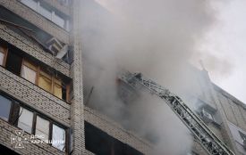 РФ вдарила по багатоповерхівках у Харкові: триває рятувальна операція