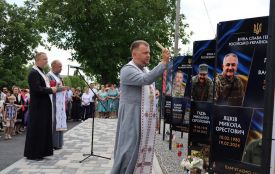 У селі Петриків відкрили Алею слави Героям