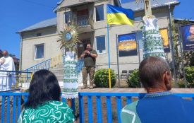 «Молимося і віримо, що вони повернуться»: у Літятині відкрили «Алею Надії»