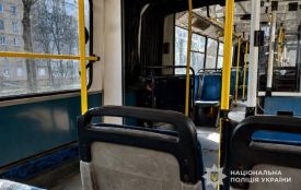 У тролейбусі в Тернополі у жінки викрали гроші та документи