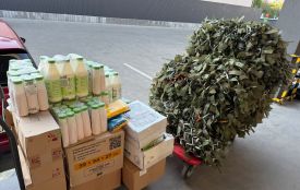 Волонтери у Тернополі збирають речі для військових у госпіталі та на передову: що потрібно і куди приносити