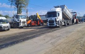 У Мельниці-Подільській ремонтують дорогу: є обмеження для водіїв