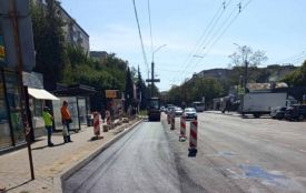 На Київській облаштували заїзну кишеню до зупинки