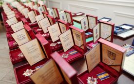 У Тернополі державні нагороди загиблих Героїв передали їхнім рідним