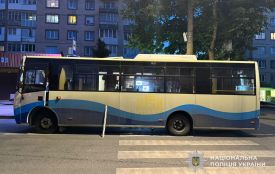 На Київській водій маршрутки збив літню жінку