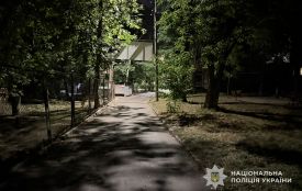 У дворі на проспекті Бандери керманич електросамоката збив 11-річного хлопця та втік