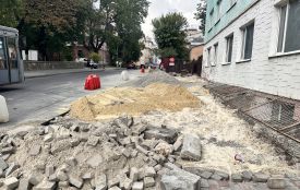 На вулиці Гоголя оновлюють тротуар: коли завершать роботи