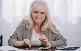 Частина українок отримає надбавку до пенсії