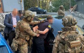 У Тернополі на хабарі затримали посадовця митниці