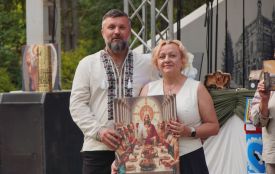 На благодійному аукціоні в Чорткові зібрали майже 350 тисяч гривень для ЗСУ
