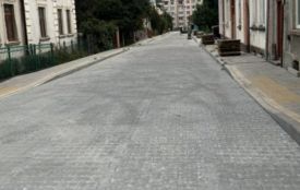 На вулиці Горбачевського ремонтують дорогу та тротуар