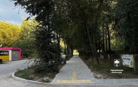 Облаштували новий тротуар біля дитячої лікарні на Сахарова