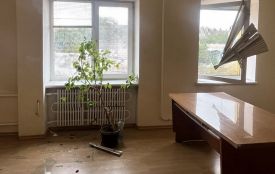 «Пару секунд — і вибух. Ми босі вилетіли»,  —  тернополяни, які живуть поруч із місцем ураження