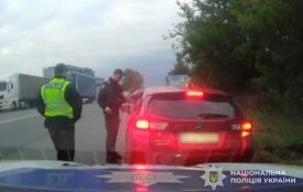 500 доларів — і щоб без драгера: на Тернопільщині нетвереза водійка намагалася відкупитися від поліції