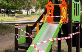 На прибудинкових територіях у Тернополі встановили чотири дитячих майданчики