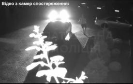 Не було нічого: на Галицькій водій без документів та напідпитку врізався у два авто і тікав