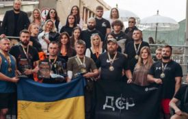 Пауерліфтинг, 16 ветеранів і головний приз — авто: у Тернополі відбулись змагання