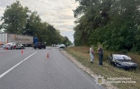 Деталі аварії на об'їзній Бучача: зіштовхнулись Тesla та Hyundai, травмувалась пасажирка