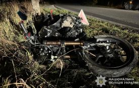 На Тернопільщині 16-річний мотоцикліст врізався в бетонну опору