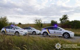 У Теребовлі поліцейські працюватимуть на електромобілях Tesla