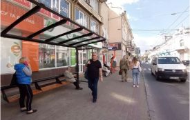 У Тернополі просять обмежити гучність реклами на зупинках
